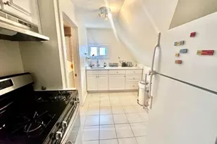 70 Roseland, Somerville, MA 02143 - Photo 6
