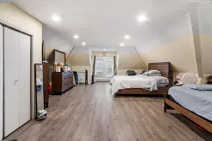 23 Burtt St, Lowell, MA 01851 - Photo 36