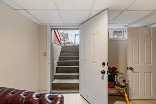 23 Burtt St, Lowell, MA 01851 - Photo 26