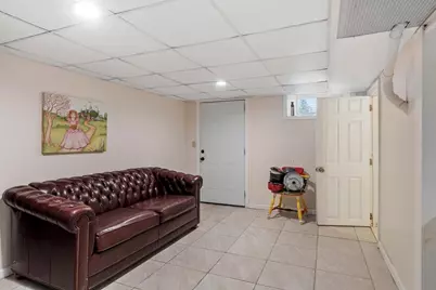 23 Burtt St, Lowell, MA 01851 - Photo 20