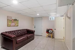 23 Burtt St, Lowell, MA 01851 - Photo 20