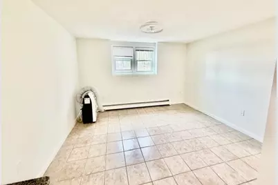 900 Lexington #B9, Waltham, MA 02452 - Photo 2