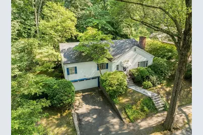 130 Fairway Rd, Brookline, MA 02467 - Photo 2