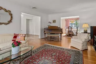 130 Fairway Rd, Brookline, MA 02467 - Photo 10