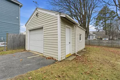 2115 Northampton St, Holyoke, MA 01040 - Photo 4