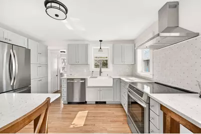 26 Division Rd, Dartmouth, MA 02747 - Photo 8