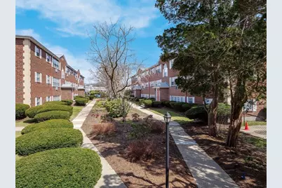 9 Cass Street #2, Boston, MA 02132 - Photo 4