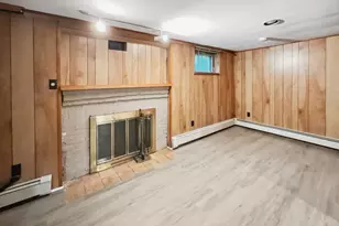 312 Linden St, Wellesley, MA 02481 - Photo 20