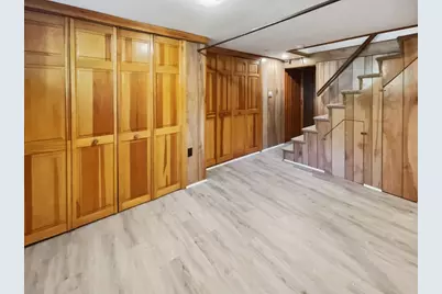 312 Linden St, Wellesley, MA 02481 - Photo 18