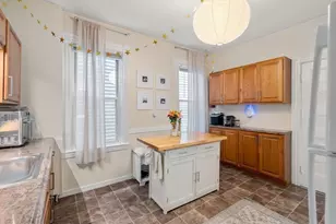617 E 8th St, Boston, MA 02127 - Photo 6
