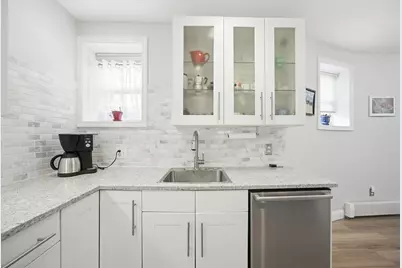 15 Park Vale #A, Brookline, MA 02446 - Photo 4