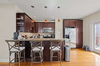 451 E 7th St, Boston, MA 02127 - Photo 16