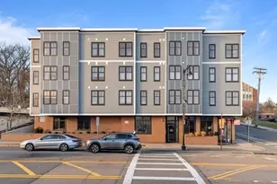 1721 Centre St, Boston, MA 02132 - Photo 30