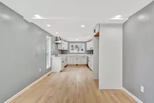 43 1/2 6th Ave, Haverhill, MA 01830 - Photo 4