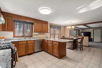 122 Farrington Ln, Marlborough, MA 01752 - Photo 4