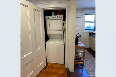 1672 Beacon St #3B, Brookline, MA 02446 - Photo 6