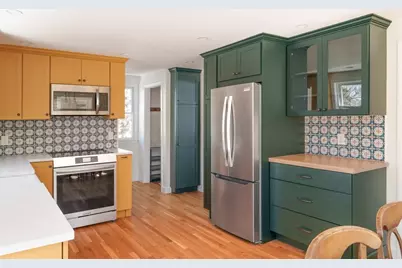 64 Longfellow Rd, Reading, MA 01867 - Photo 2