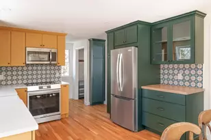 64 Longfellow Rd, Reading, MA 01867 - Photo 2