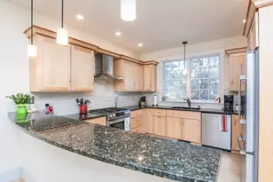 208 Pine St, Amherst, MA 01002 - Photo 4