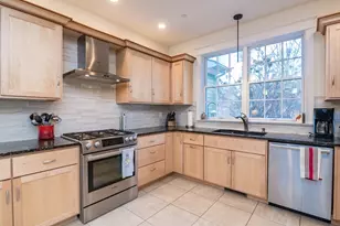 208 Pine St, Amherst, MA 01002 - Photo 6