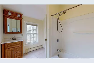 8 Crown Street, Worcester, MA 01609 - Photo 24