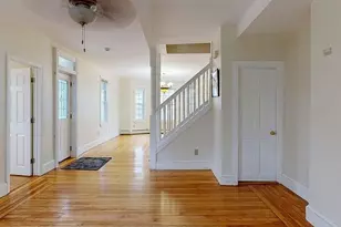 8 Crown St, Worcester, MA 01609 - Photo 26