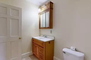 8 Crown St, Worcester, MA 01609 - Photo 18