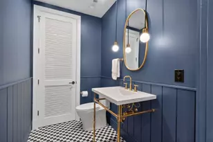 1114 Beacon, Newton, MA 02461 - Photo 10