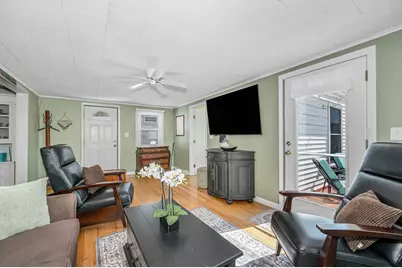 23 11th St W, Salisbury, MA 01952 - Photo 4