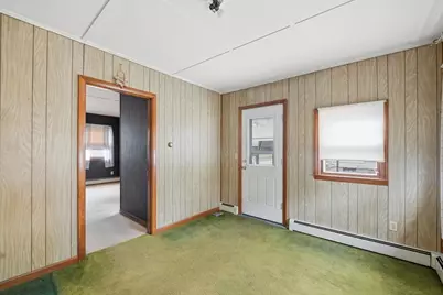 10-12 Oakdale Pl, Easthampton, MA 01027 - Photo 16