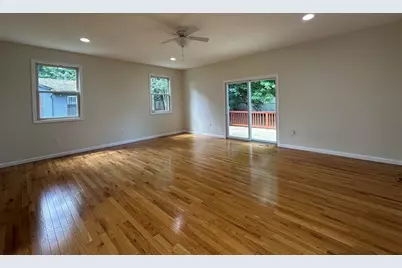 136 Thompkins Avenue, East Longmeadow, MA 01028 - Photo 10