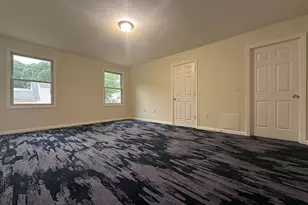 136 Thompkins Ave, East Longmeadow, MA 01028 - Photo 16