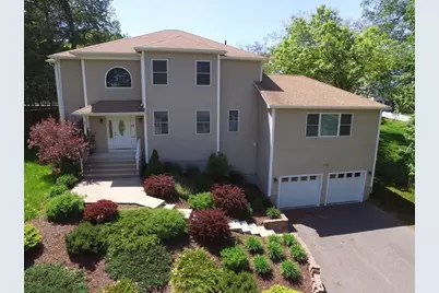 136 Thompkins Avenue, East Longmeadow, MA 01028 - Photo 2