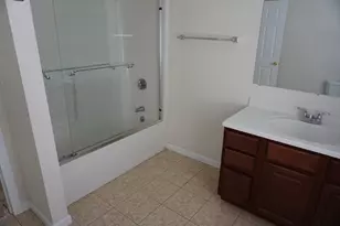 136 Thompkins Ave, East Longmeadow, MA 01028 - Photo 16