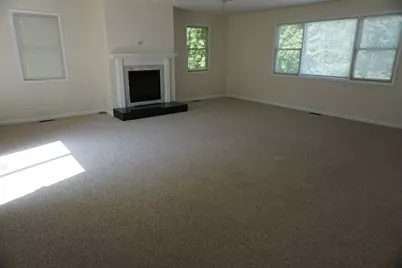 136 Thompkins Avenue, East Longmeadow, MA 01028 - Photo 12