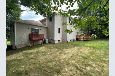 136 Thompkins Avenue, East Longmeadow, MA 01028 - Photo 4