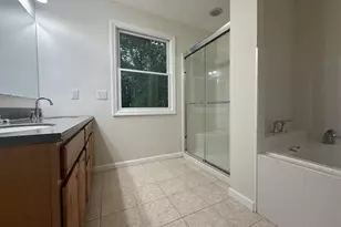 136 Thompkins Ave, East Longmeadow, MA 01028 - Photo 18