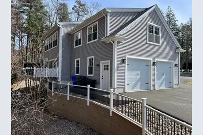 68 Tallyho Dr, Springfield, MA 01118 - Photo 2