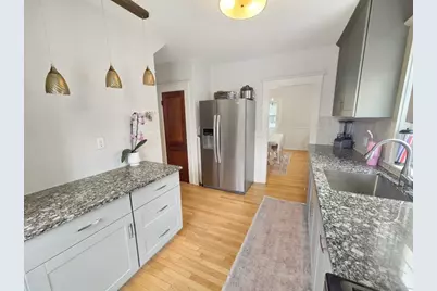 70 Chestnut St, Fairhaven, MA 02719 - Photo 10