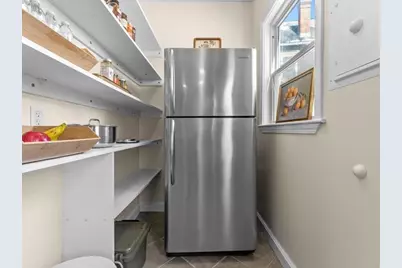 11 Doris St #1, Boston, MA 02125 - Photo 4