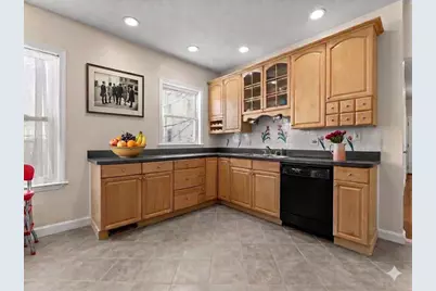 11 Doris St #1, Boston, MA 02125 - Photo 2