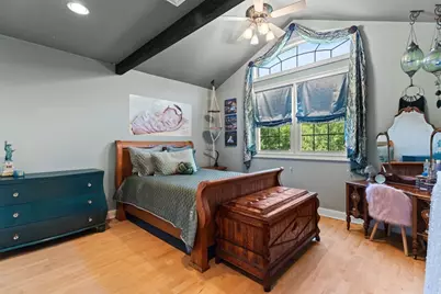 1276 Old Fall River Rd, Dartmouth, MA 02747 - Photo 32