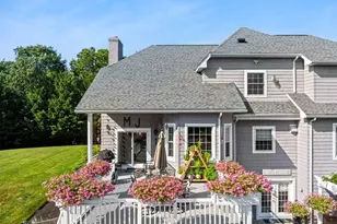 1276 Old Fall River Rd, Dartmouth, MA 02747 - Photo 8