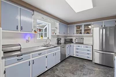 34 Preston Ave, Auburn, MA 01501 - Photo 6