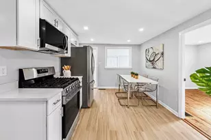 87 Arborway Dr, Braintree, MA 02184 - Photo 12