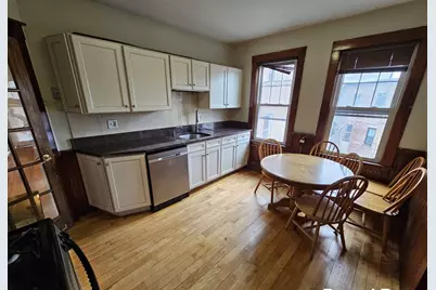 82 Walnut St #3, Brookline, MA 02445 - Photo 4