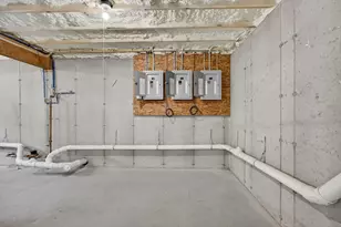 16 Washburn St, New Bedford, MA 02740 - Photo 36