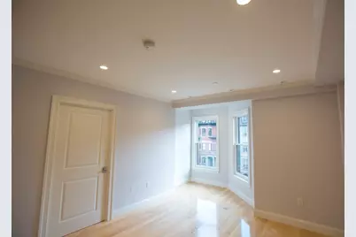 296 Beacon #7, Boston, MA 02116 - Photo 2