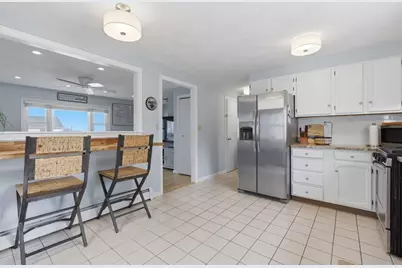 47-49 Boutwell St #2, Boston, MA 02122 - Photo 4