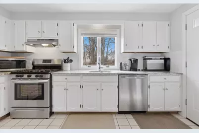 47-49 Boutwell St #2, Boston, MA 02122 - Photo 6